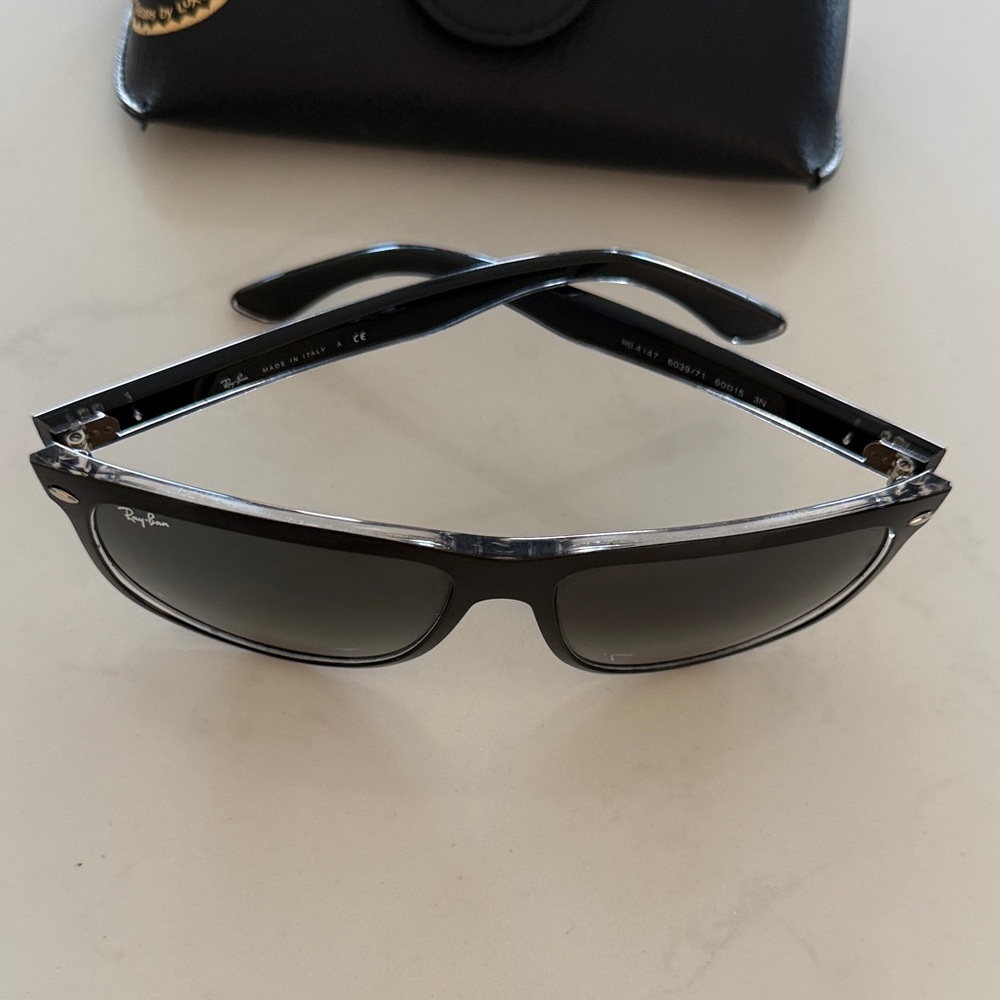 Ray-Ban Classic Black Sunglasses with Case - Picture 3 of 9